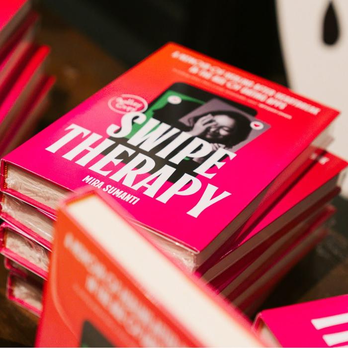 Gambar Buku Swipe Therapy: Memoir of Healing after Heartbreak in Modern Dating Era by Mira Sumanti [BONUS GAME CARD] dari Swipe Therapy Kota Administrasi Jakarta Selatan Tokopedia