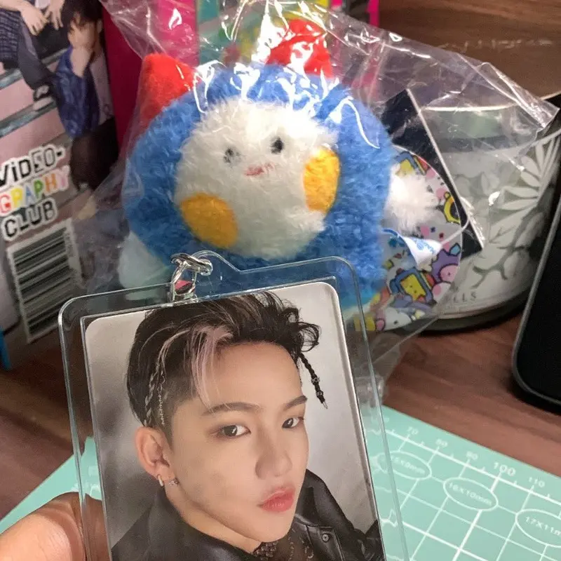 Daiso Korea Acrylic Card Holder Photo Card Keychain Gantungan Akrilik Cahol Poca 1