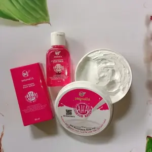 MISONELLS 2IN1 Body Serum 30ml & AHA Badan 100gr BPOM Licorice Extract Mencerahkan Tubuh Lotion Memudarkan Kusam Pencerah Tangan Kaki Hand