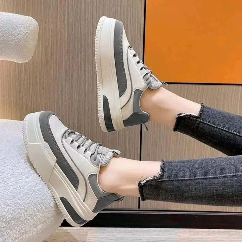 Sepatu Sneakers Wanita RMD 01 keren 2