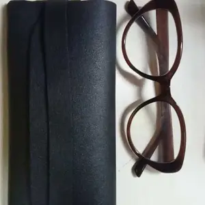 LESHEN Pouch Tempat Kacamata Bahan Kulit Soft