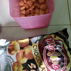 COD Halal Soes Coklat Cokelat/strawberry / mix rasa/halal Kue Sus Kering Isi soes coklat lumer 1 kg （Cemilan keluarga, cocok untuk dewasa dan anak-anak） Chocolate Food Makanan Snack Manis soes cokelat 1 kue soes coklat Toples Biskuit