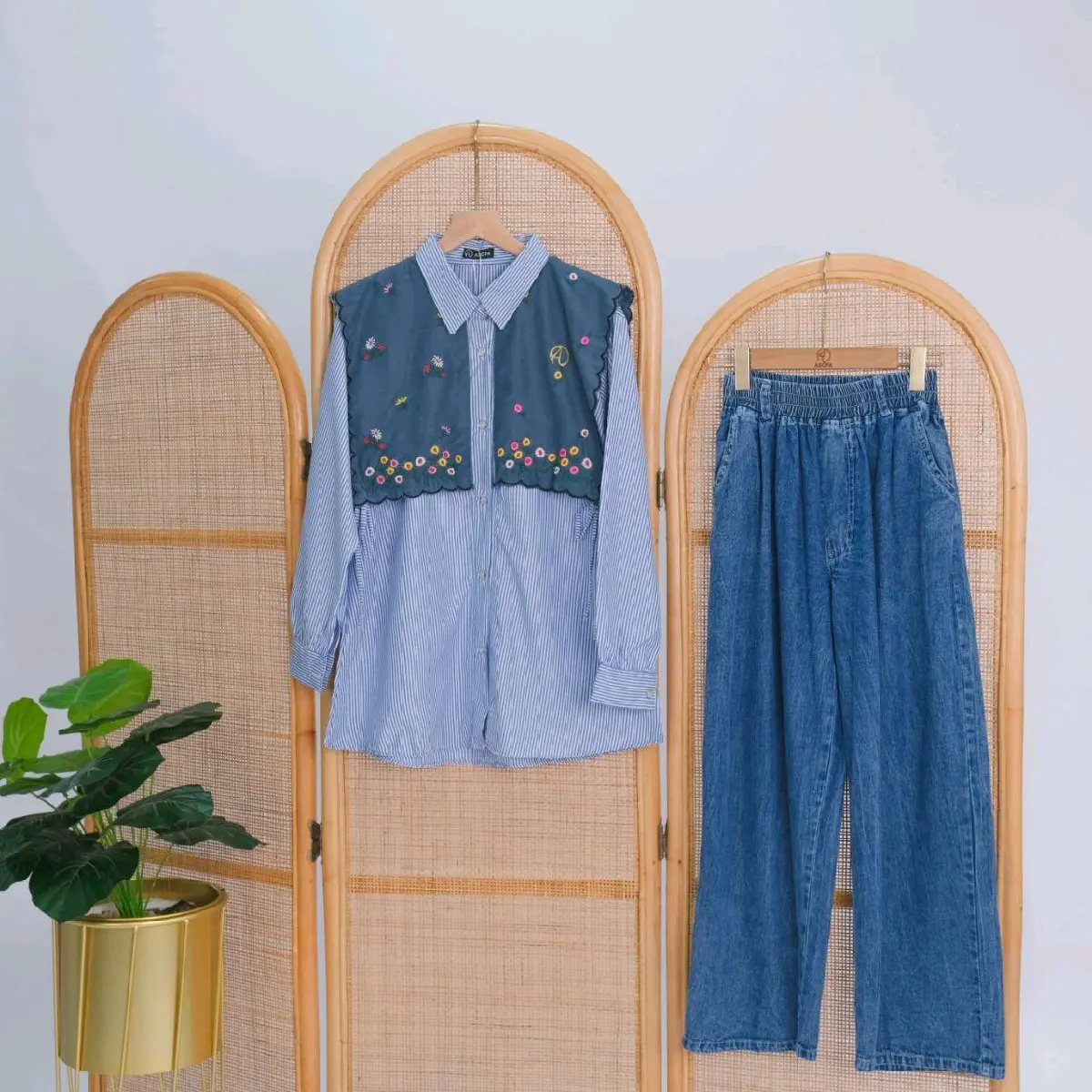 Asofa Emilisa Setelan Kemeja Stripe Mix Jeans
