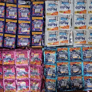 4 RENTENG PEWANGI MOLTO SACHET RANDOM WARNA