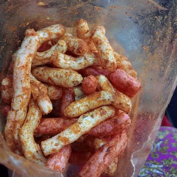 Product Review of Paket Gurilem & Kerupuk Mangkok Pedas isi 500 gram Food Snacks from r**y 1