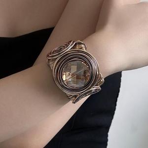 Gelang Tangan Tembaga Kristal, Gaya Berlebihan, Fesyen Retro Eropah dan Amerika, Reka Bentuk Unik dan Diperibadikan, Untuk Wanita, Sesuai untuk Pelbagai Majlis, Saiz Besar