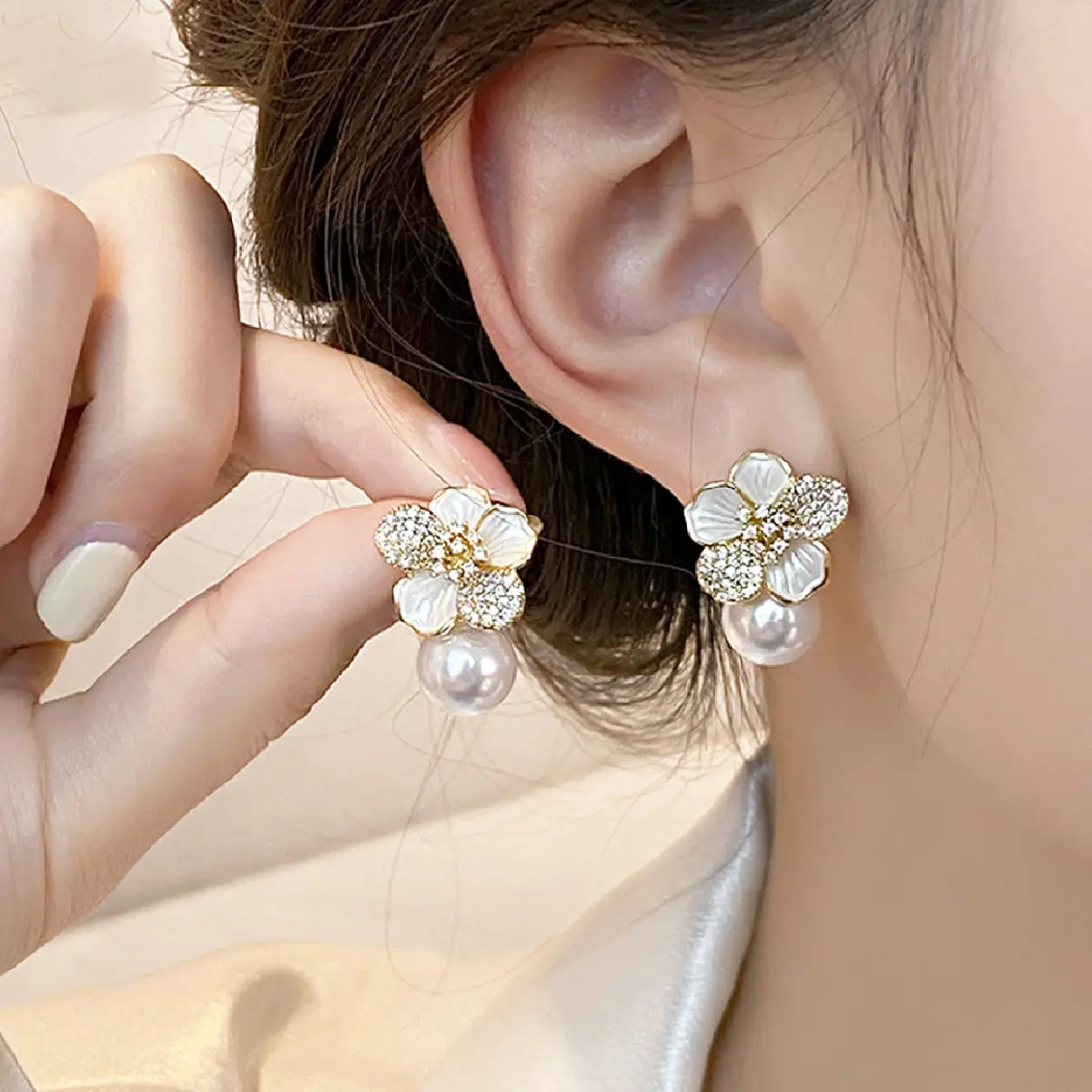 Minzo Anting Korea Wanita Mutiara Pearl Bunga Stud Aksesoris Perhiasan Fashion Elegan