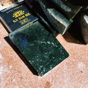 1 Lempengan batu black jade aceh