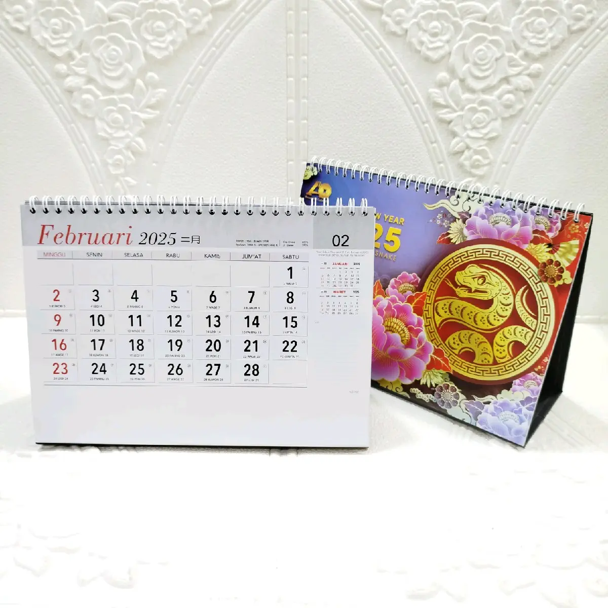 Kalender Kerja Meja Tahun 2025 Penopang Tebal (Linen) - 6 Lembar x 12 Halaman - Kertas