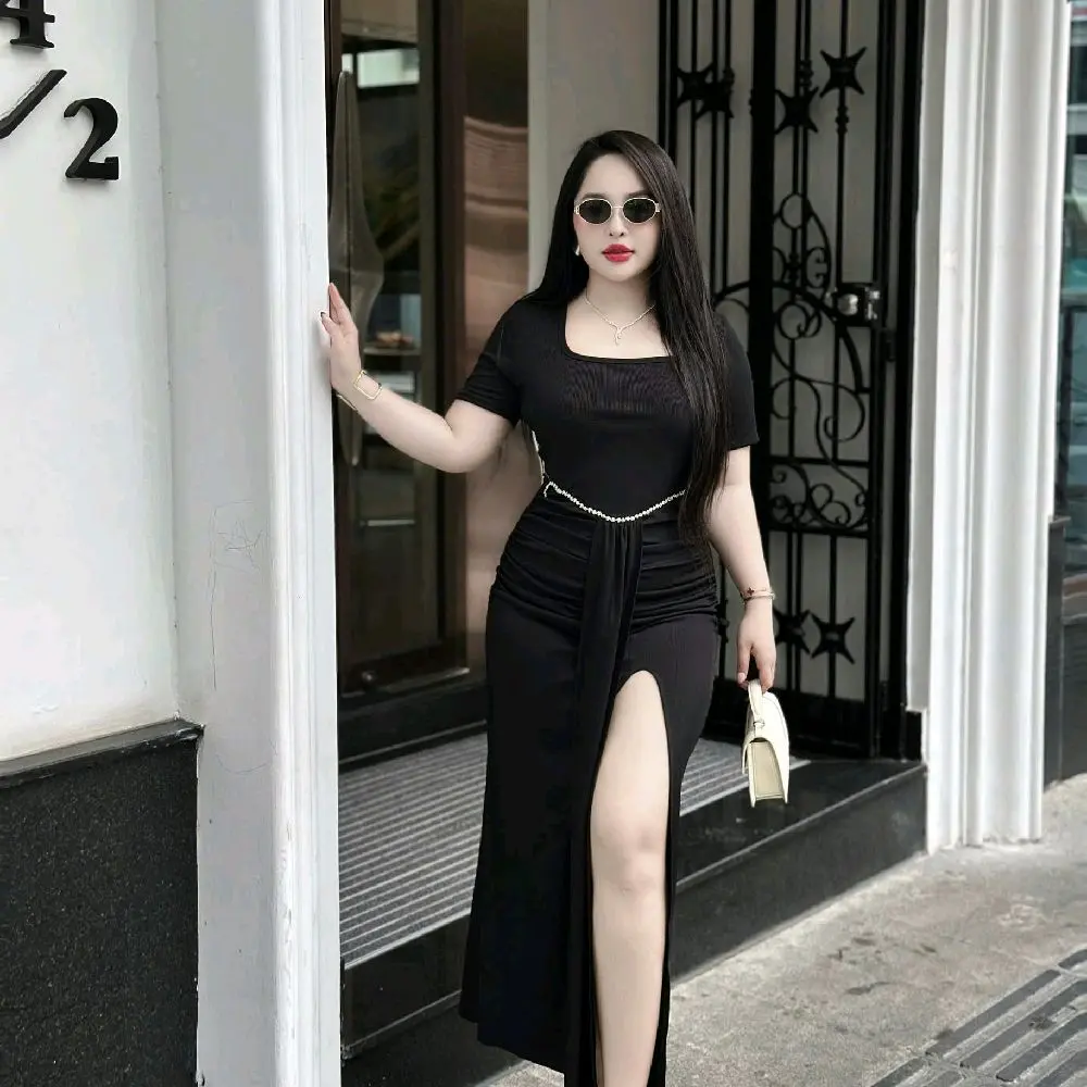 60kg-80kg đầm bodi cổ vuông có mút phối dây đá  ở eo ôm dáng và xẻ đùi kèm dây tà sang chảnh ( có bigsize)