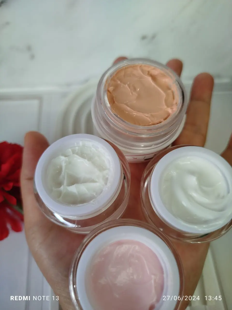 TNC Twenty Nine Corners Sunscreen/Tabir Surya dengan SPF 30