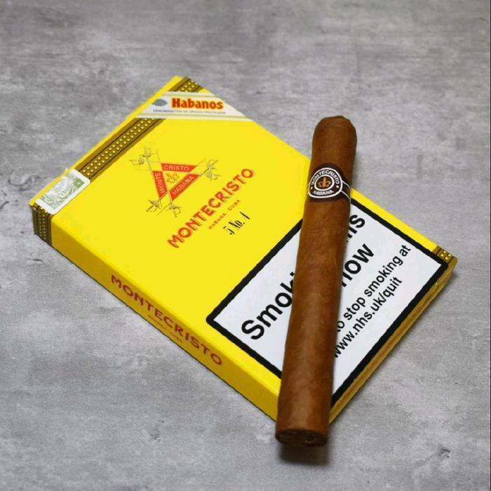 Montecristo No 4 Box Of 25 Stick ( 5 Stick x 5 Pack )