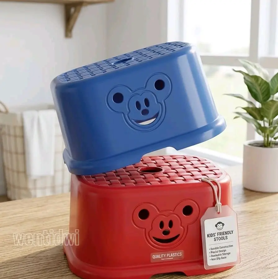 Kursi jongkok Mickey mouse