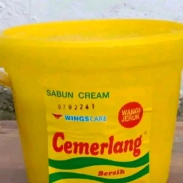 Sabun colek cemerlang 3kg kemasan ember cocok untuk kebutuhan sehari-hari Anda