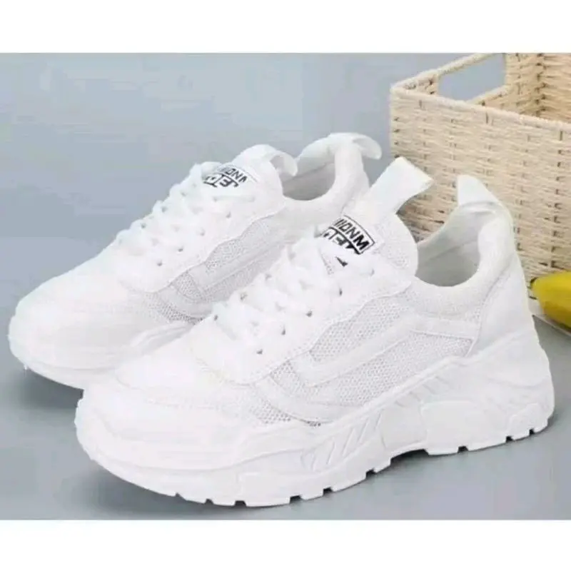 Sepatu sneakers korean wanita coek sprot trendy Casual Putih Shoes 1