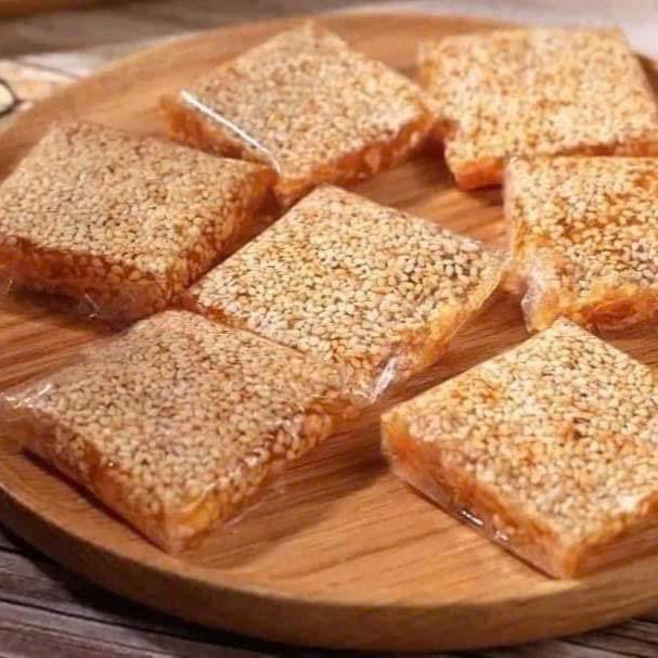Kẹo Mè Xửng Dẻo Huế 200g - Dẻo, Dai, Thơm, Bùi Béo, Ăn Là Ghiền - Snack