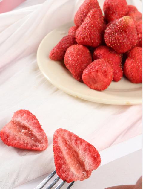casheli Crispy Freeze-dried Strawberry GradeA  Camilan Snack Food Cemilan Stroberi Makanan Chips Camilan Keripik Viral