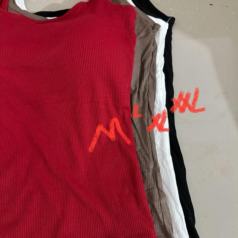 2897#Women’s tank top with built-in padding, front and back U-neck design, stylish and comfortable, elastic fit, a summer essential for activewear, lightweight and breathable.