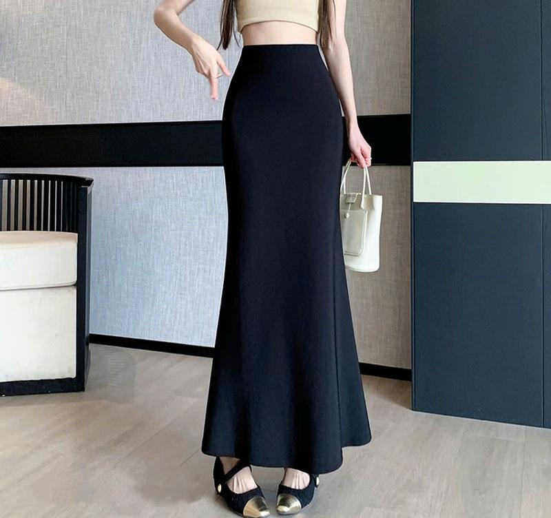 Chân váy đuôi cá dáng dài xoè nhẹ cạp cao tôn dáng. Chất thun tăm co dãn không xù lông. mặc đi chơi đi làm đều xinh.