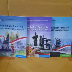buku paket pelajaran ppkn pendidikan pancasila dan kewarganegaraan untuk smp kelas 7 8 9 kurikulum merdeka