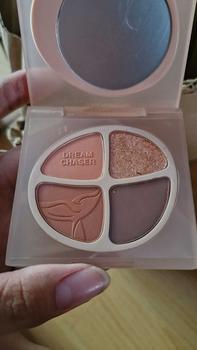 Product Review of [FLASH SALE] BNB barenbliss Dream Chaser Quad Eyeshadow Palette | Palet Eyeshadow Matte & Glitter, Tahan Air & Keringat, Tahan 8 Jam, Hasil Natural untuk Pemula from 벨**4 1