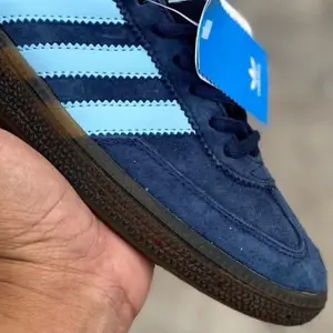 SEPATU CASUAL SPZL HNDBL NVY ARGNT SUEDE ON