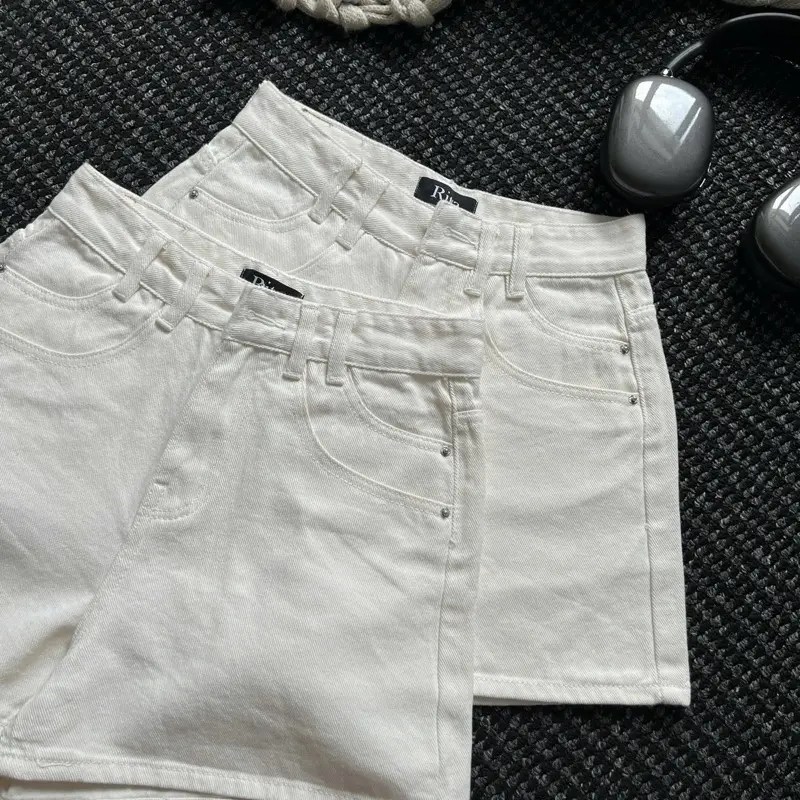 (RITA JEAN) Quần Bò Sooc Lưng Cao Thêu Thỏ Túi Kiểu Lưng Cạp Cao Vải QC Không Giãn From Chữ A Dài 37cm | BigBuy360 - bigbuy360.vn (RITA JEAN) Quần Bò Sooc Lưng Cao Thêu Thỏ Túi Kiểu Lưng Cạp Cao Vải QC Không Giãn From Chữ A Dài 37cm | BigBuy360 - bigbuy360.vn