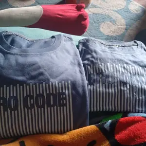 Setelan Baju Tidur Anak Laki-laki Gambar Barcode Kaos & Celana Panjang Ukuran XS-XXL ID-106 Nyaman Dicetak Mesin DTF Tidak Luntur