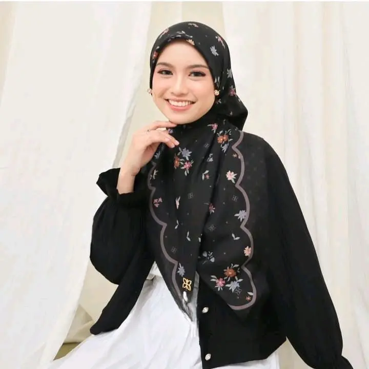 Hijab Jumbo Jilbab Segi Empat Motif Cantik130x130 Voal Nyaman