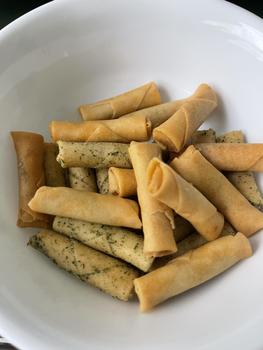 Product Review of Nonya Empire Shrimp Roll Extra Spicy / Samosa / Nori Seaweed Prawn Rolls | Ready to Eat Snacks from L**k 1
