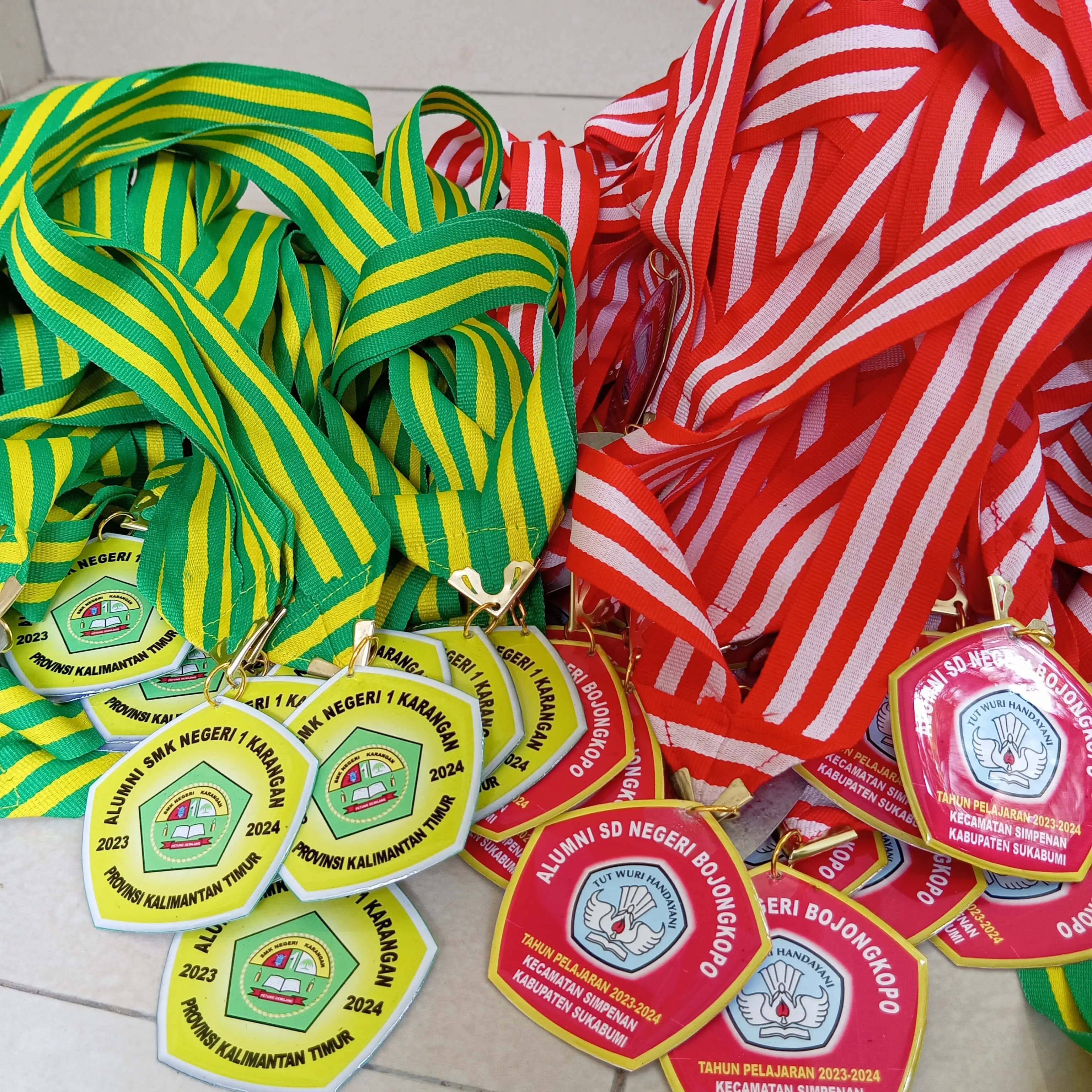 Medali Wisuda Akrilik/Stainless Custom untuk Kejuaraan, Perpisahan, dan Acara Spesial - Stationery