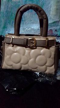 Product Review of OLLA SLINGBAG - TAS SELEMPANG WANITA from A**a r**l 1