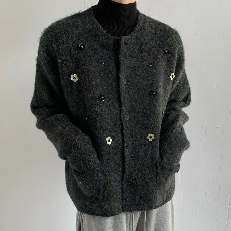 Áo Cardigan Len Dày, Dành Cho Nam Giới, Trọng Lượng Nặng, Cổ Tròn, Áo Khoác Len Dệt Kim, Thiết Kế Hoa Nhỏ Đính Cườm Thủ Công, Phong Cách Lười Biếng, Hàng Mới Về Năm 2025, Thích Hợp Cho Mùa Thu Và Mùa Xuân, Áo Khoác 3