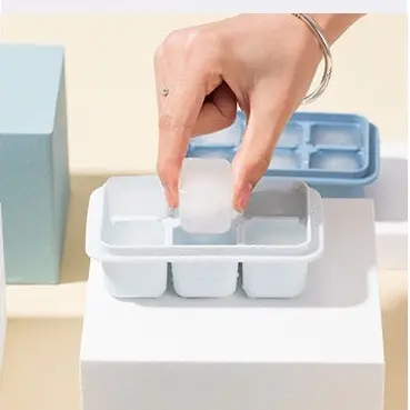 [Ready Stock] Mini Monranti Color 6 Gird Ice Cube with Lid / Ice Maker / Ice Tray Kitchen Utensils