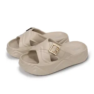 Sandal wanita model olahraga outdoor sol tebal, tidak licin, kuat dipakai, sunyi, anti bau, di dalam & luar ruangan