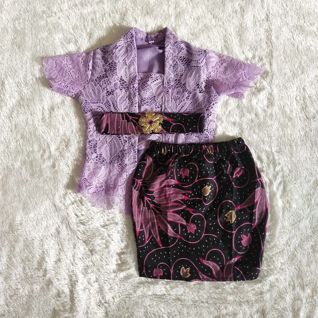 Setelan kebaya bayi dan anak kutubaru furing rok span pendek