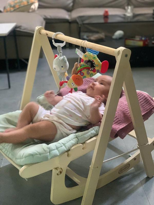 Kệ chữ A treo đồ chơi cho bé kích thước 60x60cm