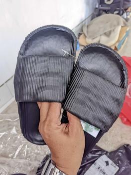 Product Review of Dejavu Sandal Slip On Pria Sandal Slide Pria Karet Jelly Sendal Flat Selop Rumah Slipper Sepatu Sendal Nyaman Flip Flop Empuk HSN150 from R**A 0