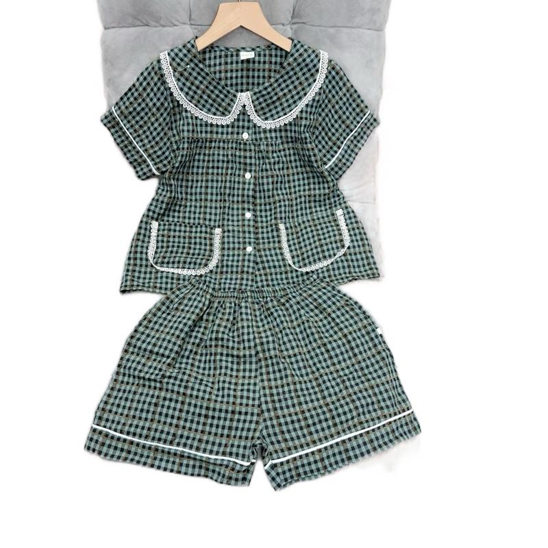 MÃ -M ( SIZE ĐẠI): 22-48kg. Bộ đồ ngủ mặc nhà quần đùi cổ tiểu thư may ren . tay phồng cho bé gái xinh xắn chất liệu CARO NHUNG THÊU mềm, mịn, không nhăn