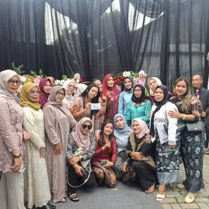 Selendang Cardigan Wanita Syal Sutra Serbaguna Pantai Perlindungan Uv Syal Scarf Mutiara Bunga Jambu Mete Eropa Dan Amerika Pelindung Sinar Matahari Wanita Jaket Motif Kemeja Sifon Outer Kebaya Pernikahan Selendang