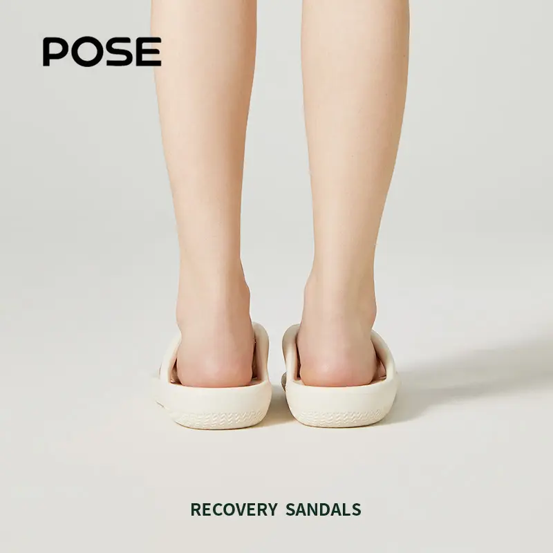 【MAMI LOUISSE 2.21 Exclusive X POSE】POSE Jelly sandal jepit Anti-selip Nyaman Tahan aus lampu dalam di luar ruangan pria dan wanita pasangan Santai Serbaguna cantik Kepopuleran 2024 musim panas Produk baru Coklat Kasual Merah Hitam Sendal P3249401 4