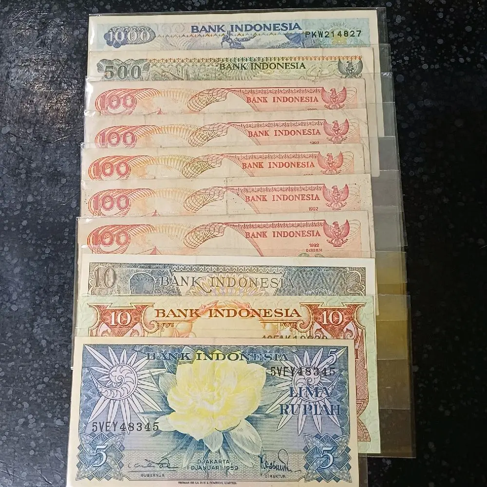 koleksi maha r uwang kuno antik . 1 set total 2025 kondisi mulus layak untuk koleksi
