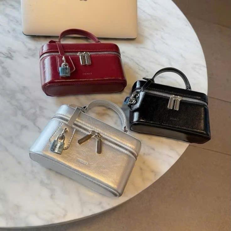 Pedro Túi Cốp Sịn Sò Da Bóng Nhẹ Kèm Ổ Khóa Dáng Bẹt Form Siêu Net Size 19cm Chất Cao Cấp Lót Da Dây Da Căn Chính