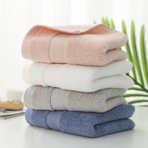 ผ้าขนหนูของขวัญผ้าฝ้ายแท้ 1 ชิ้น พิเศษสำหรับซูเปอร์มาร์เก็ตใหม่ในปี 2025 ใช้ประจำวัน แบบพกพา ผ้าขนหนูป้องกันสำหรับผ้าฝ้าย ดูดซับ ไม่หลุดร่วง สไตล์โมเดิร์น ซักมือได้ น้ำหนักเบา