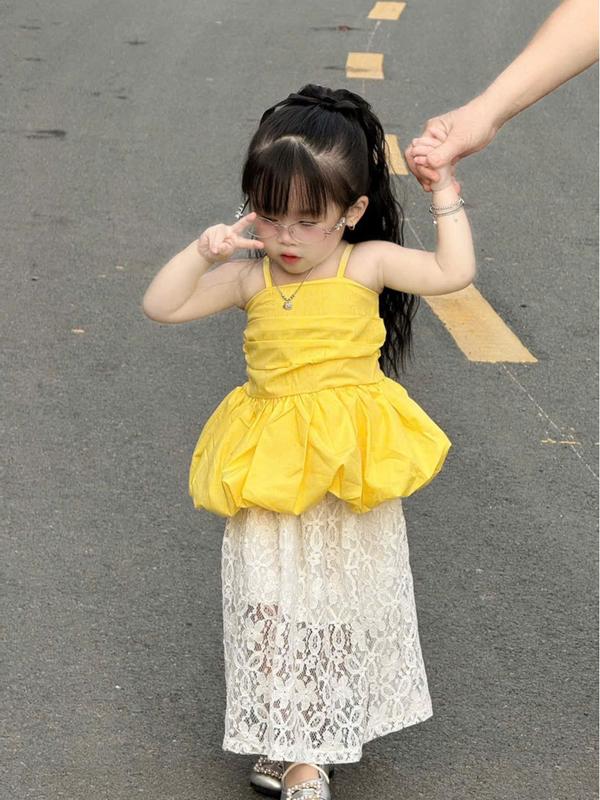 Ong Kis Sét áo Jum bí kèm chân váy ren 2 lớp dáng dài cho bé gái 10-30kg