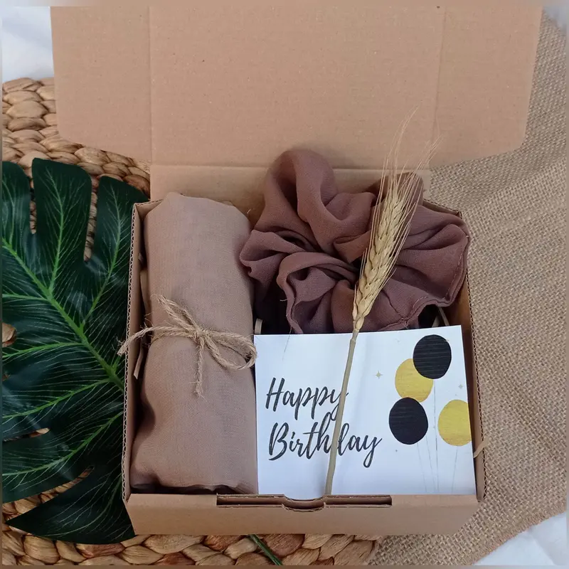 GIFT BOXS HAMPERS KADO  HIJAB GIFT Hampers Hijab Bella Square Kado Muslim Gift Wisuda Wedding Ulang Tahun Wanita Hampers Ramadhan Original Jilbab Kerudung Lebaran Hijab Persegi 3