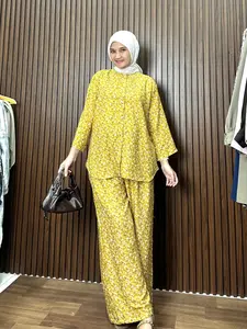 Helda's Collection - Setelan Celana Tangan 7/8 Baju Kancing Bahan Rayon Viscose