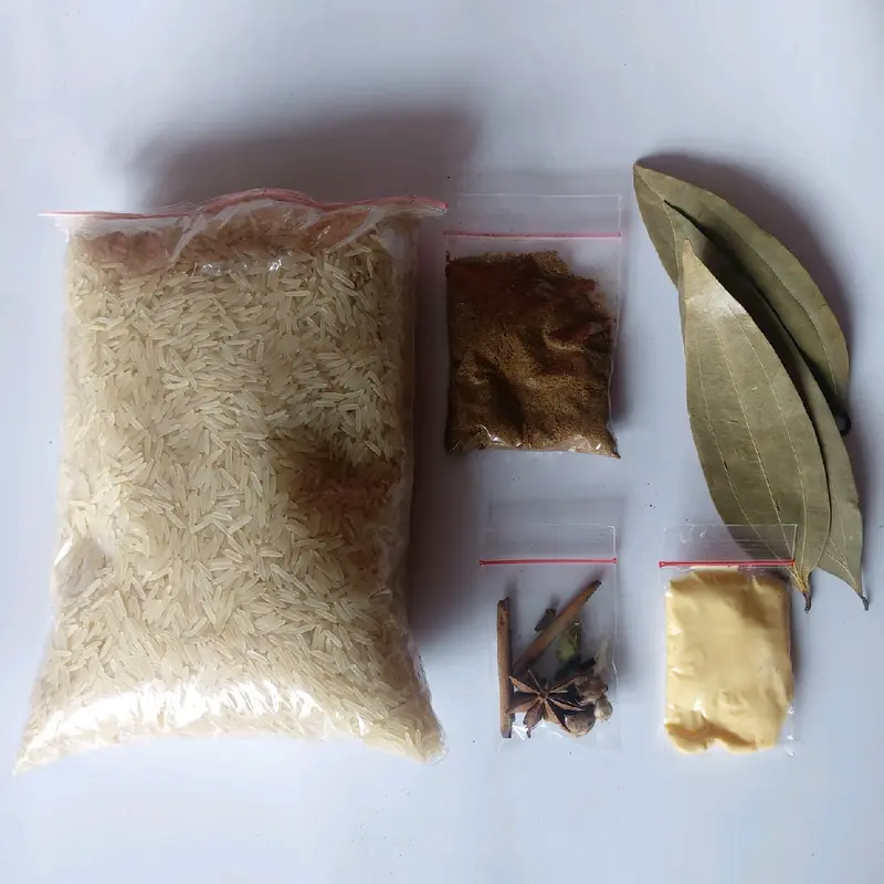 paket hemat 1kg dan 500gr beras bumbu kebuli, mandhi, kabsah, briyani, bukhori dan kabsah plus beras basmati 1kg dan 500gr 1