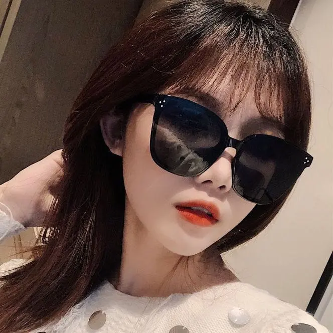 COD ❤️ Kacamata Hitam Korean Fashion / Sunglassess Wanita & Pria Unisex—yy 2
