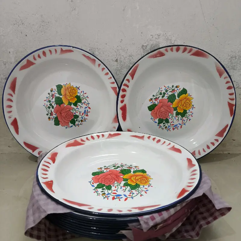 1 Lusin Piring Seng Enamel Motif Bunga Diameter 20 cm / 22 cm Piring Jadul Piring Makan Warna sesuai Stok Baca deskripsi 0